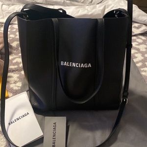 Balenciaga Xs tote (medium) - black
